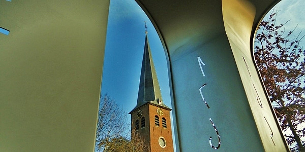 Inox kunstwerk in Nieuwkerken