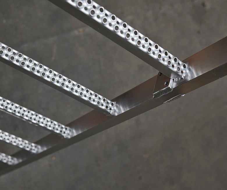 Aluminium ladder